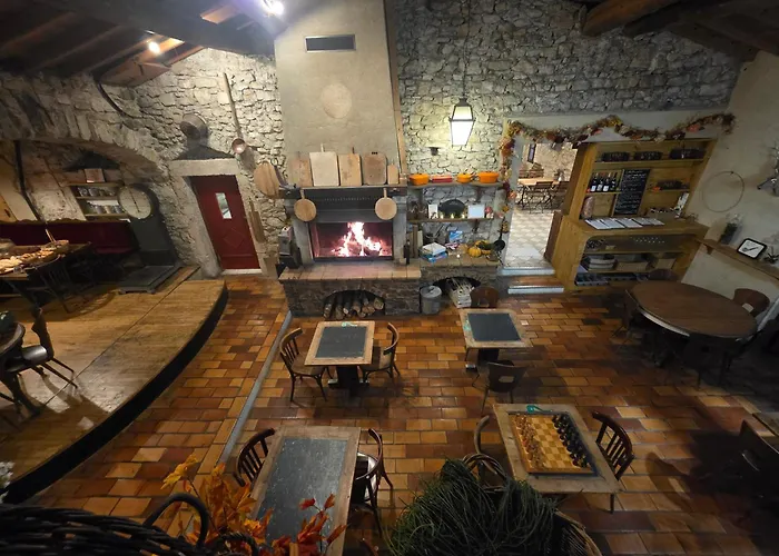 Le Moulin De La Pipe - Logis Hotel Restaurant
